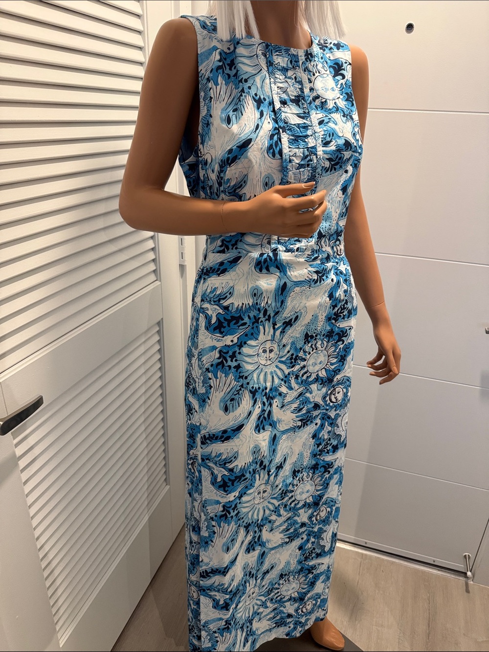 Lilly Pulitzer size 6 Sleeveless Blue & White Sunburst Print Maxi Dress - Picture 4 of 12